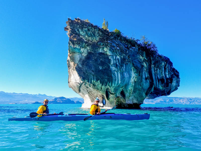 Kayak autour de la Catedral de Marmo