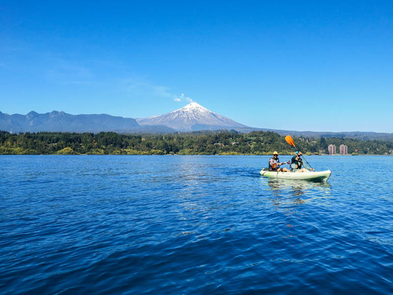 Kayak avec vue sur le volcan Villarrica